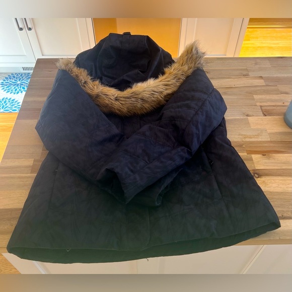 Like new warm Obermeyer Tuscany II ski jacket! - Picture 3 of 4